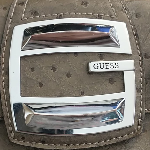 🇨🇦 Guess patent leather bag - Picture 2 of 7